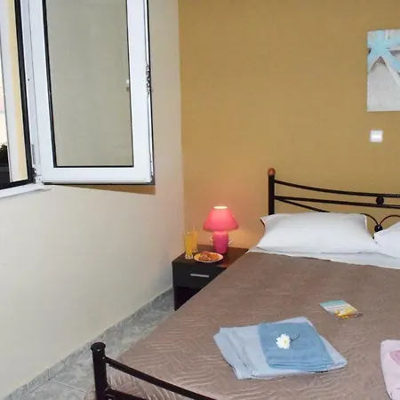 Chrysa's Apartment, First Floor Resmo